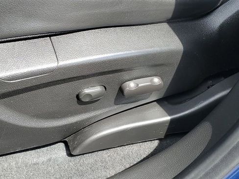 Certified 2019 Chevrolet Trax LT w/ LT Convenience Package FWD image 9