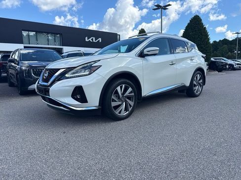 Used 2019 Nissan Murano SL w/ Cargo Package FWD image 1