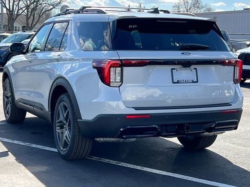 New 2026 Ford Explorer ST-Line image 12