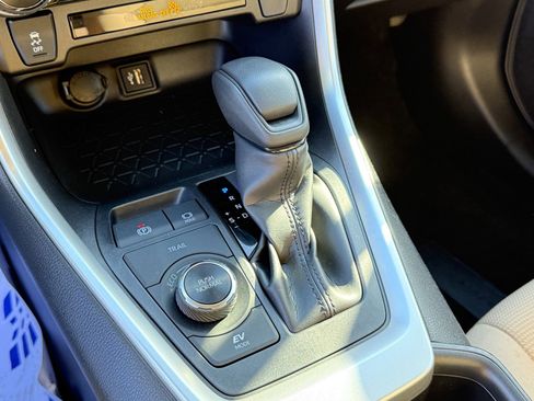 Used 2023 Toyota RAV4 LE image 23