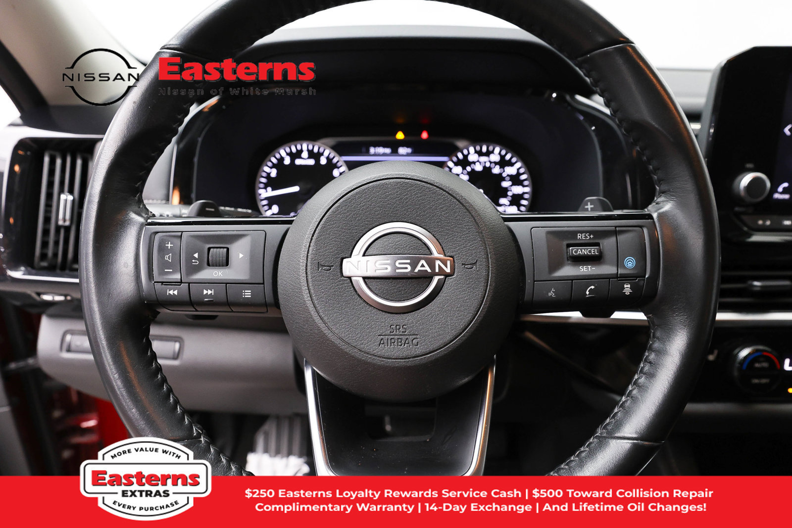 Used 2023 Nissan Pathfinder SV AWD/4WD image 10