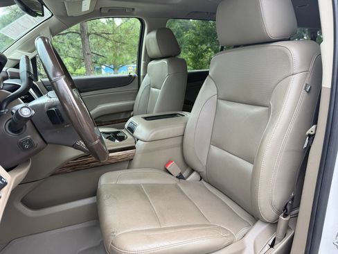 Used 2020 GMC Yukon XL SLT w/ Open Road Package AWD/4WD image 36