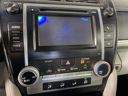 Used 2012 Toyota Camry LE FWD image 20