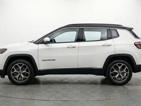 Used 2025 Jeep Compass Limited AWD/4WD image 5