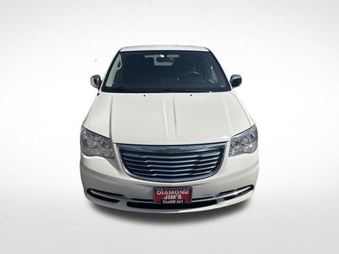 Used 2013 Chrysler Town & Country Touring-L w/ Driver Convenience Group FWD image 8