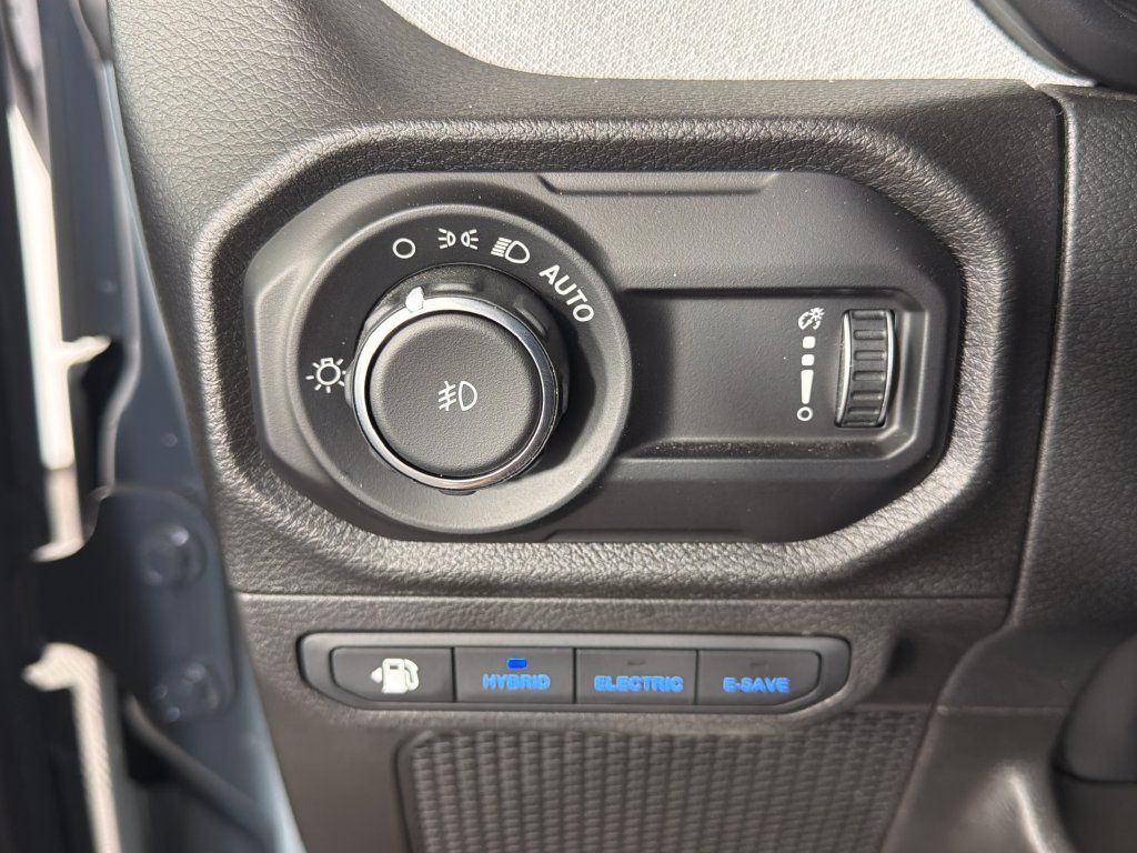 Used 2025 Jeep Wrangler Unlimited Sport S 4xe AWD/4WD image 15