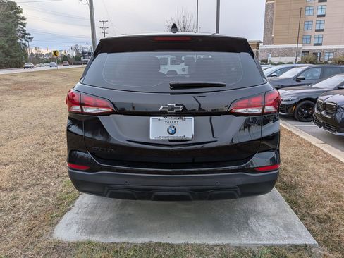 Used 2024 Chevrolet Equinox LS w/ Midnight Edition image 4