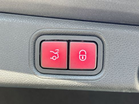 Used 2021 Mercedes-Benz E 63 AMG S image 25