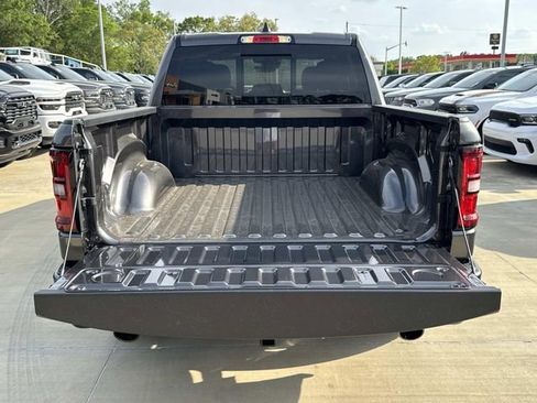 New 2026 RAM 1500 4x4 Crew Cab image 9