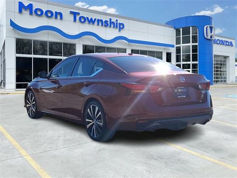 Used 2019 Nissan Altima 2.5 SR w/ SR Premium Package image 4