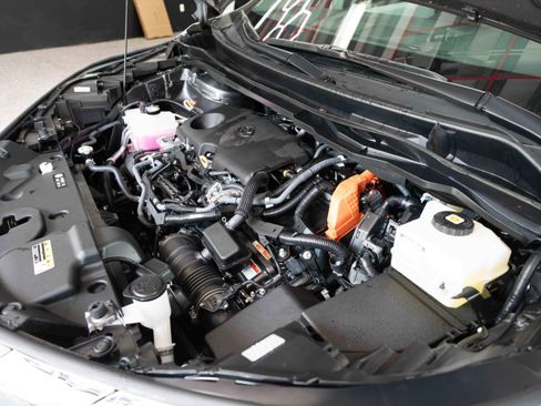 Used 2025 Toyota Sienna XLE w/ XLE Plus Package AWD/4WD image 35
