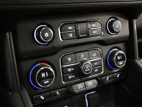 Used 2022 Chevrolet Tahoe RST w/ Luxury Package image 28