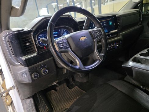 Used 2024 Chevrolet Silverado 1500 LT RWD image 17