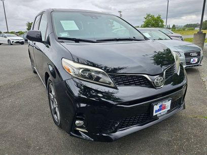 Used 2019 Toyota Sienna SE