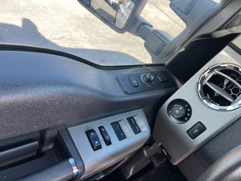 Used 2016 Ford F350 Lariat w/ Lariat Ultimate Package image 22