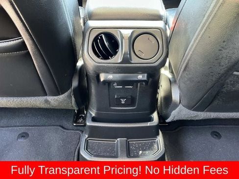 Used 2022 Jeep Wrangler Unlimited Sahara w/ LED Lighting Group AWD/4WD image 16