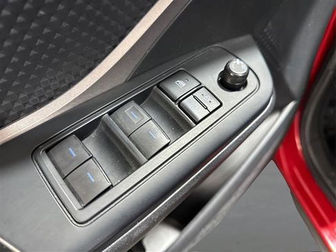 Used 2020 Toyota C-HR LE FWD image 23