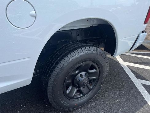 Used 2018 RAM 3500 Tradesman w/ Chrome Appearance Group image 3