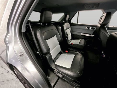 Certified 2023 Ford Explorer XLT w/ Equipment Group 202A AWD/4WD image 26
