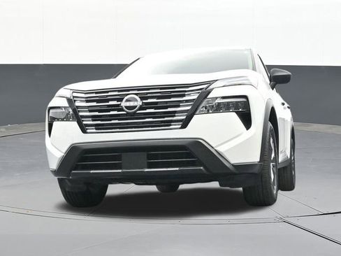 Used 2024 Nissan Rogue S image 54