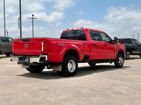 Used 2024 Ford F350 XL w/ FX4 Off-Road Package AWD/4WD image 2