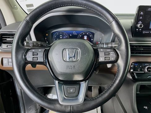 Used 2023 Honda Pilot Elite image 14
