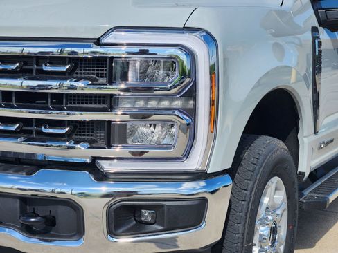 New 2026 Ford F250 XLT w/ XLT Premium Package AWD/4WD image 10