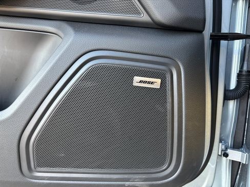 Certified 2025 Porsche Macan image 22