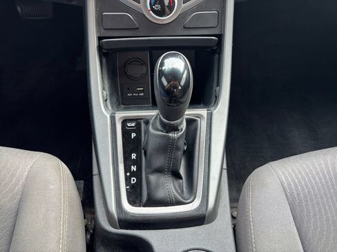 Used 2015 Hyundai Elantra SE w/ Option Group 02 FWD image 24