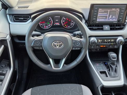 Used 2022 Toyota RAV4 XLE w/ Convenience Package AWD/4WD image 13