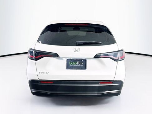 Used 2023 Honda HR-V LX image 7