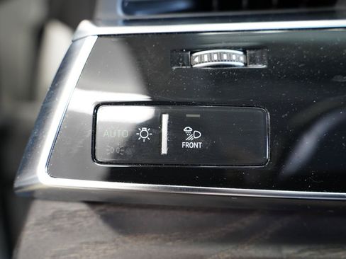 Used 2023 Audi Q8 Prestige AWD/4WD image 23