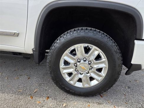Used 2025 Chevrolet Silverado 2500 High Country w/ High Country Premium Package image 27