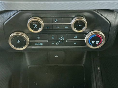 Used 2021 Ford Bronco 4-Door AWD/4WD image 18