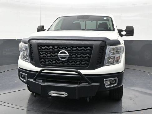 Used 2017 Nissan Titan S AWD/4WD image 8