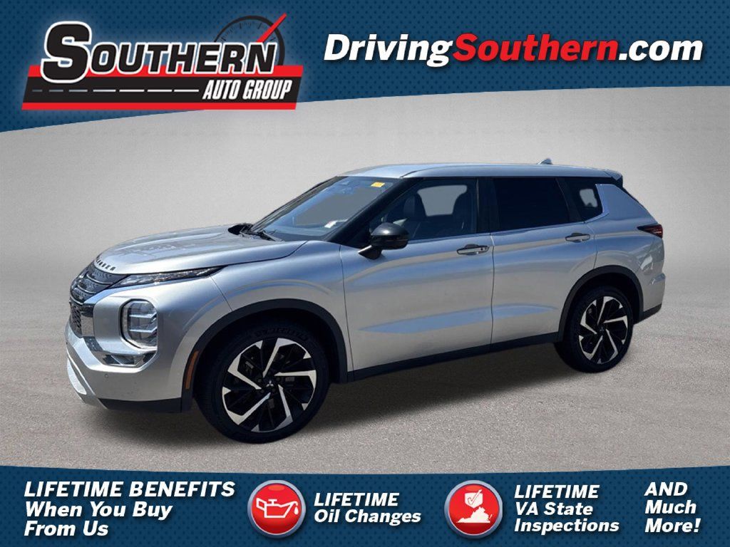 Used 2022 Mitsubishi Outlander SE FWD image 1