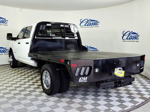 Used 2024 RAM 3500 SLT w/ Quick Order Package 2YG SLT AWD/4WD image 2