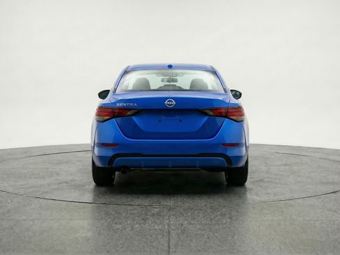 Used 2025 Nissan Sentra SV image 7