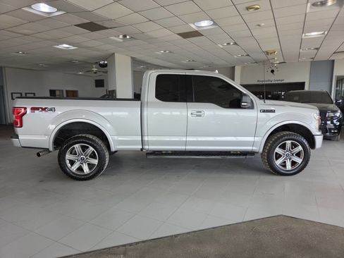 Used 2018 Ford F150 XLT w/ Equipment Group 302A Luxury AWD/4WD image 9