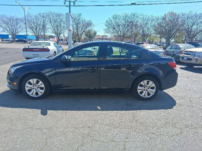 Used 2016 Chevrolet Cruze LS FWD image 6