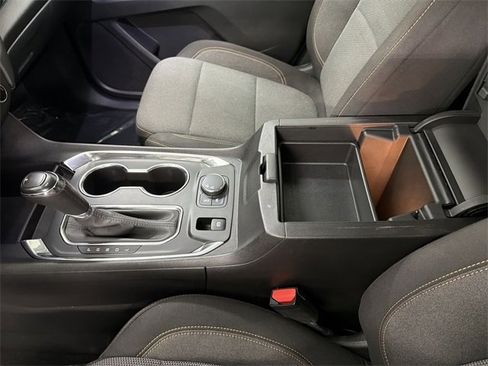 Used 2020 Chevrolet Traverse LT image 27