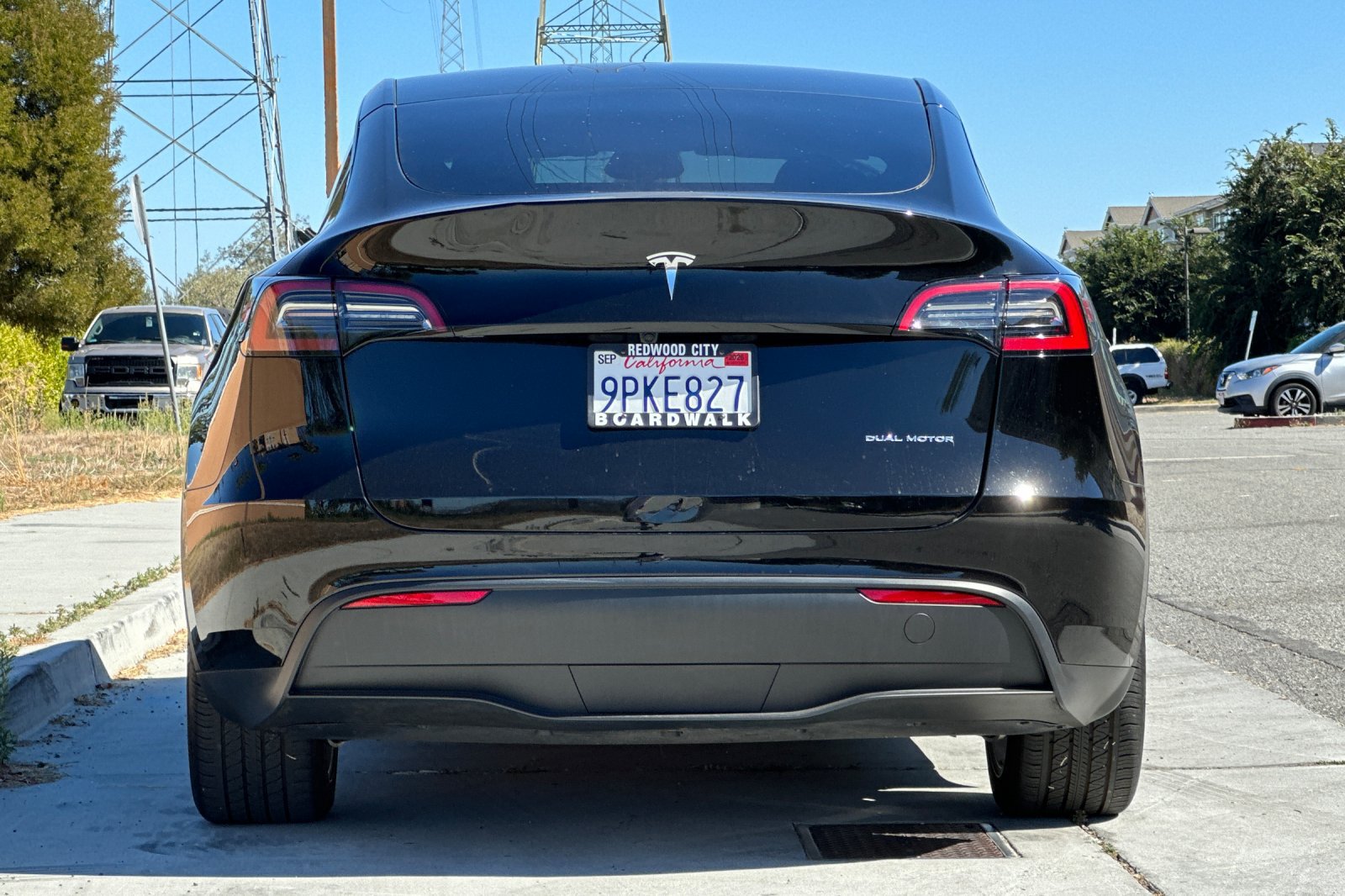 Used 2024 Tesla Model Y Long Range AWD/4WD image 5