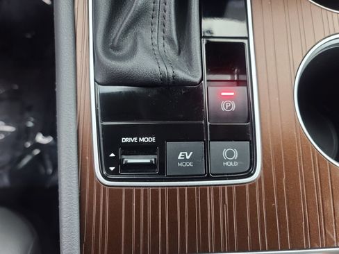 Used 2024 Toyota Sienna XLE image 35