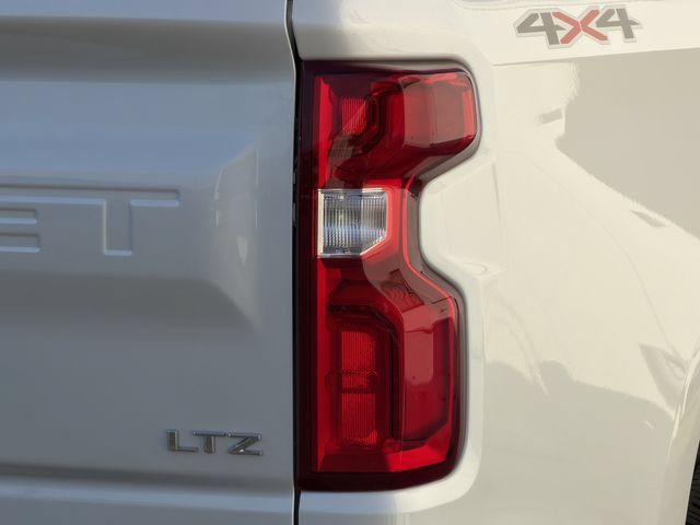 Used 2025 Chevrolet Silverado 1500 LTZ w/ Technology Package AWD/4WD image 10