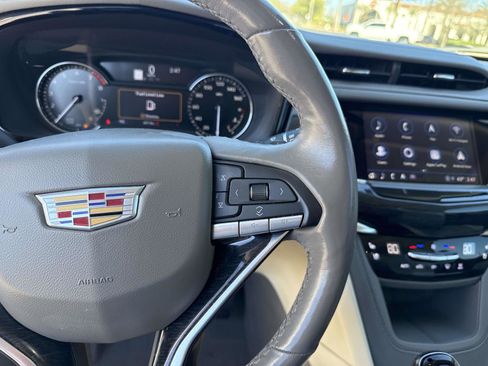 Used 2023 Cadillac XT6 Premium Luxury image 31