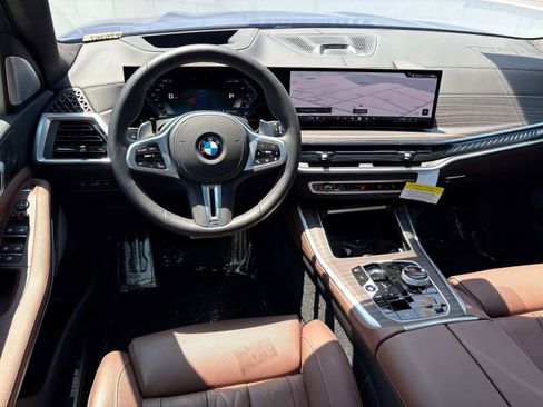 Used 2025 BMW X5 M60i image 11