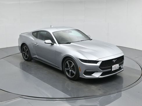 Used 2025 Ford Mustang Premium image 41