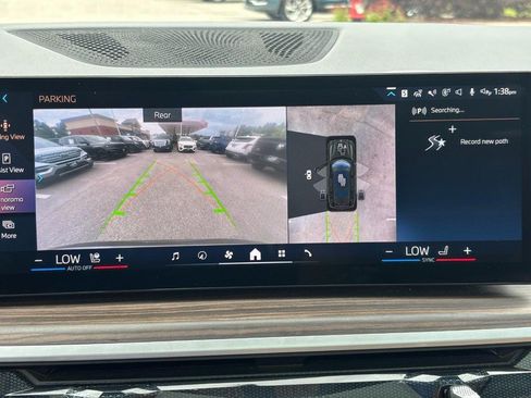 Used 2025 BMW X7 xDrive40i w/ M Sport Package AWD/4WD image 23