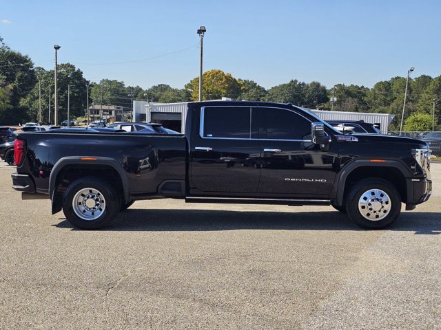 Used 2024 GMC Sierra 3500 Denali w/ Denali Reserve Package AWD/4WD image 7