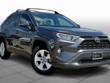 Used 2020 Toyota RAV4 XLE image 2